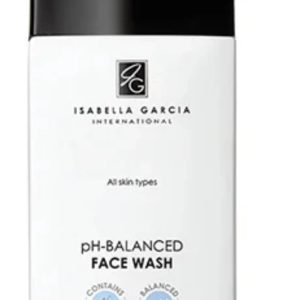 pH- Balanced Face Wash
200ml
